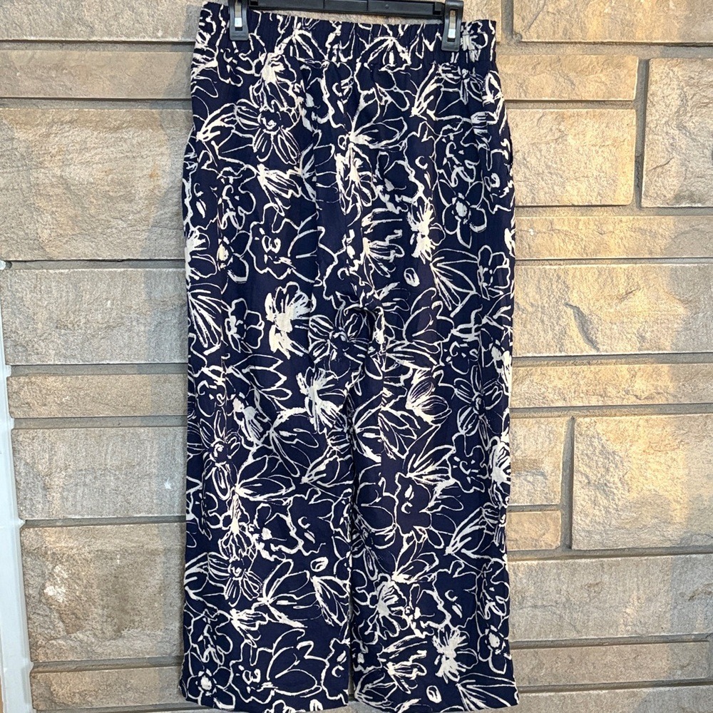 Panama Jack Blue and White Floral Pants - Picture 6 of 8